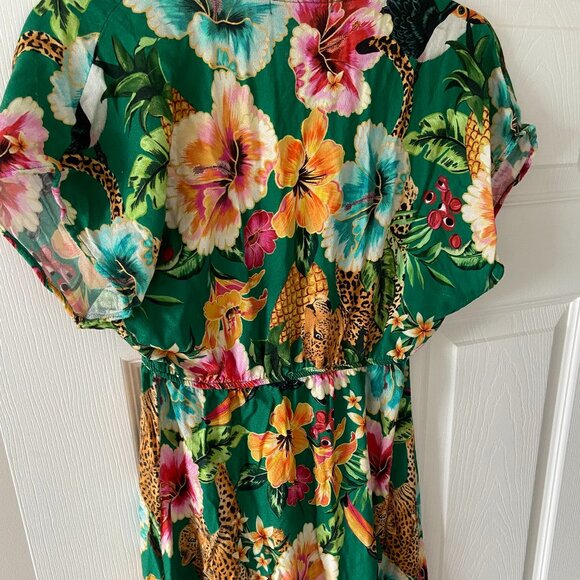 Colourful Brazilian V-neck Dress - Picture 4 of 5